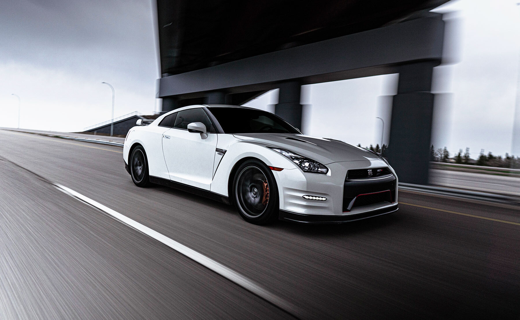 00-Nissan-GTR-LP.jpg