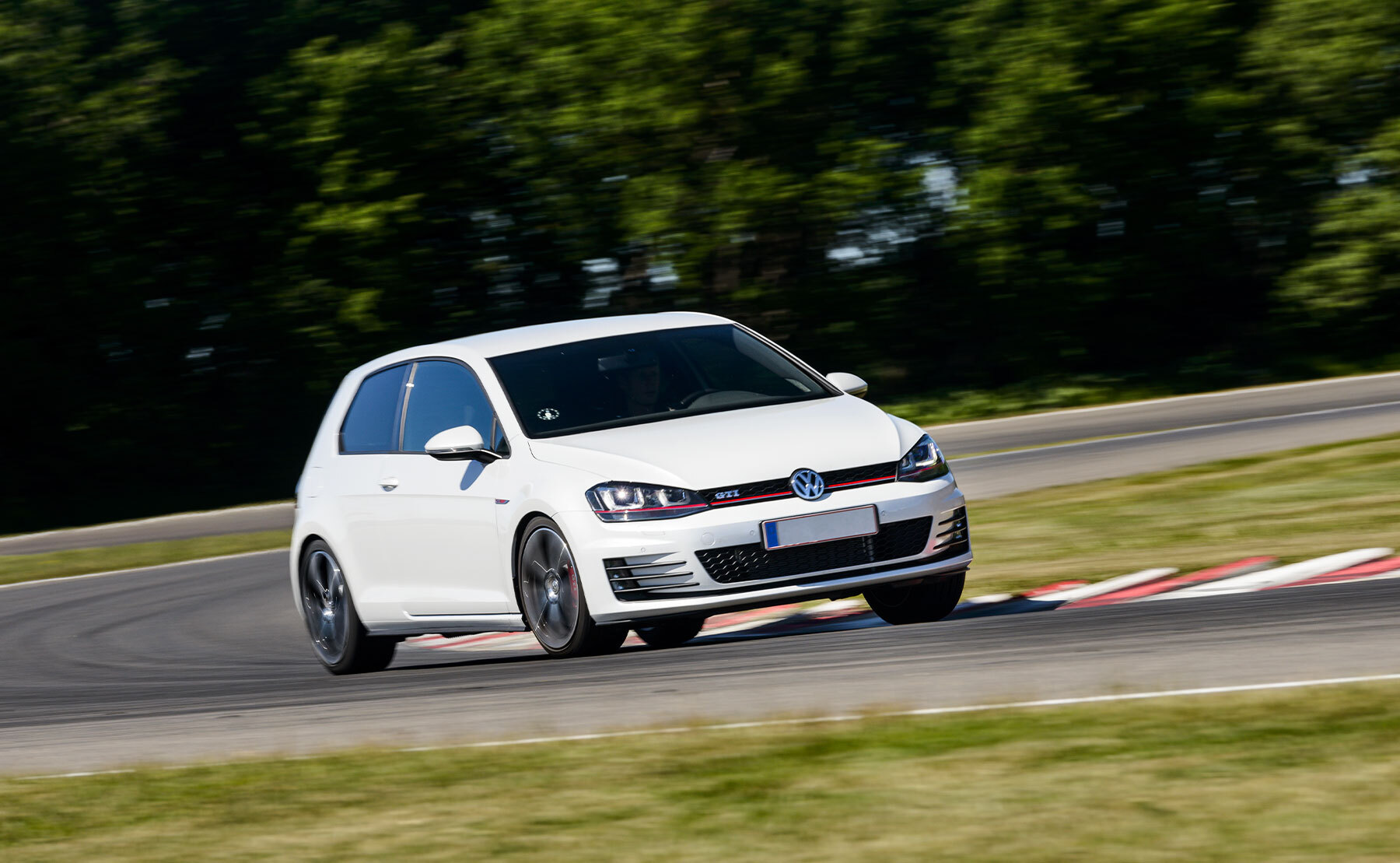 00-VW-GOLF-MK7-8-LP.jpg