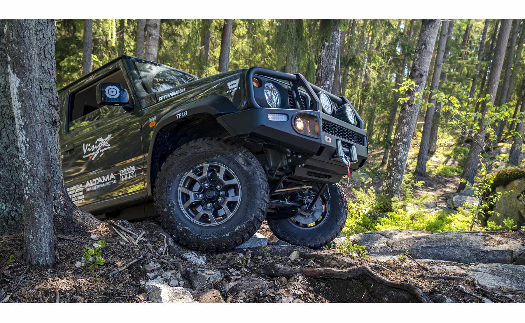 02-FINAL-Jimny2020_39-No-Man0.jpg